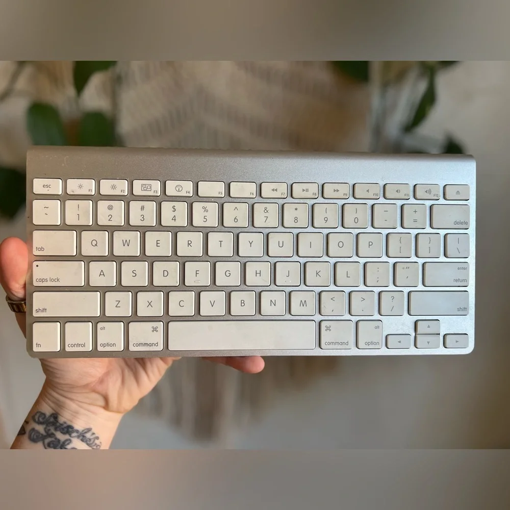 Apple Wireless Keyboard A1314 Bluetooth Aluminum Mac iMac QWERTY US Layout